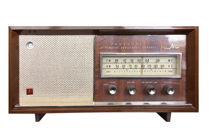 Vintage AM/FM Radio