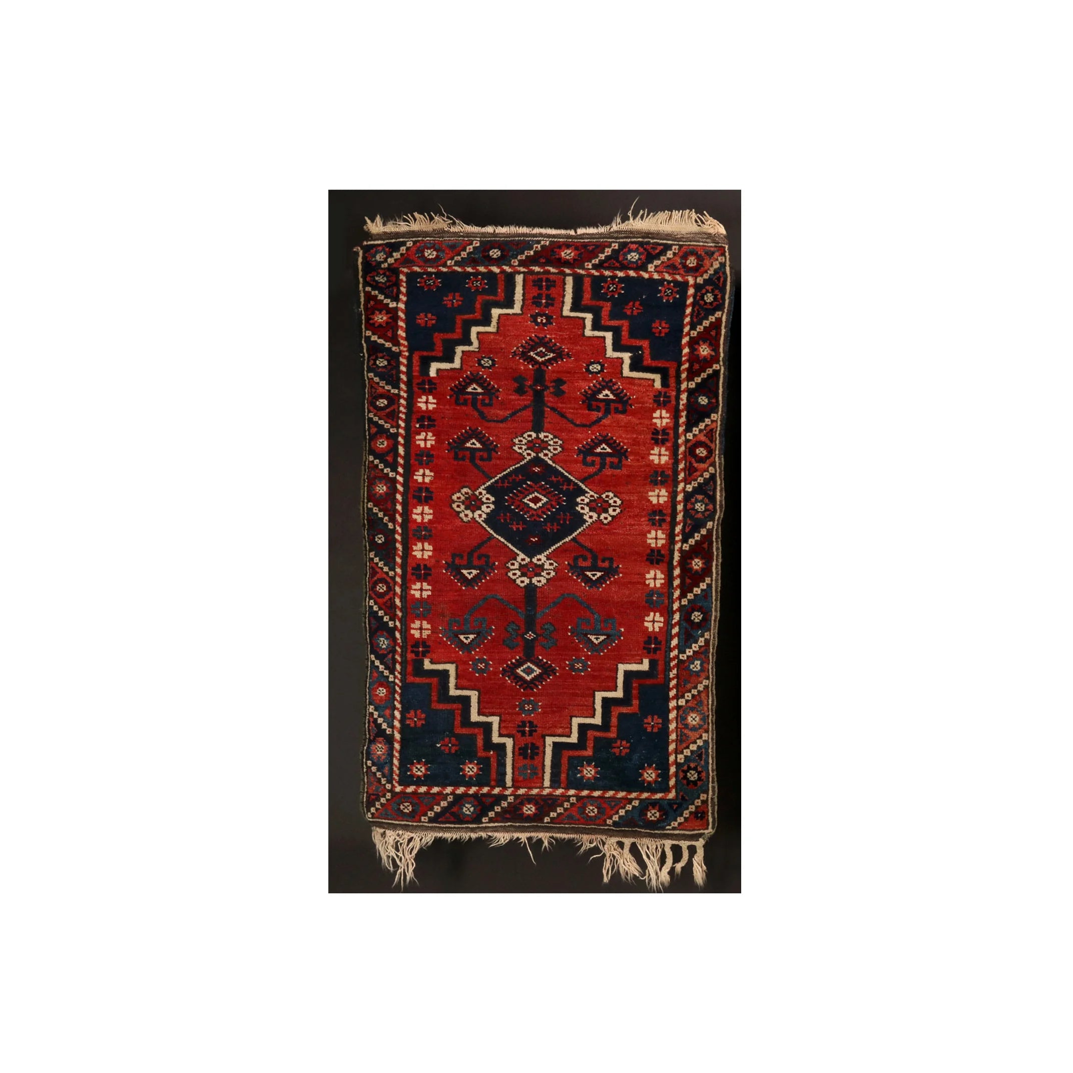 MID/LATE 20TH C CAUCASIAN SCATTER