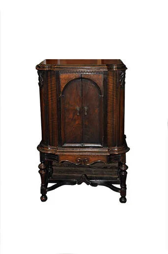 1931 PHILCO MODEL 90 SUPERHETERODYNE CATHEDRAL CABINET RADIO